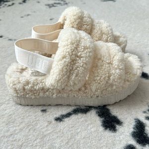 Cutest UGG fluffy sandals